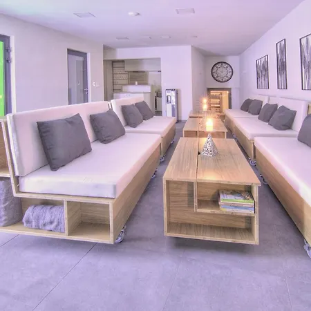 アパートホテル Apartmany Ladna *