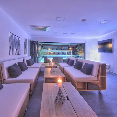 Apartmany Ladna アパートホテル
