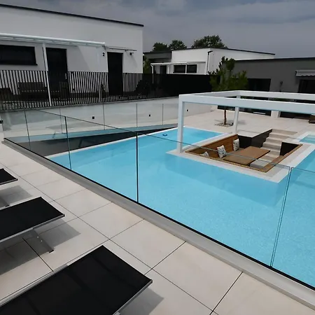 Apartmany Ladna *